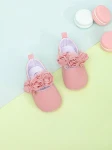 Les Petites Roses, Chaussures bébé filles, roses, fleurs brodées, confort, sécurité, design unique, premiers pas