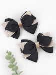 barrettes noeuds, accessoires fille élégantes, spinki dla dziewczynek, barrettes noir doré, accessoires cheveux enfants, style élégant enfants, barrettes haute qualité, tenue festive enfants, accessoires cheveux pratiques