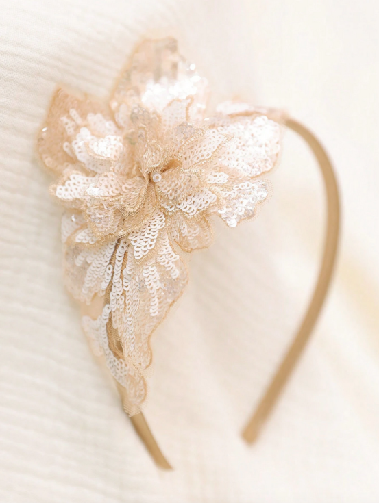 serre-tête fillette, serre-tête doré, accessoire cheveux fille, serre-tête élégant, serre-tête pour mariage, accessoire fillette brillant