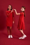 robe fillette élégante, robe rouge fillette, tenue fille cérémonie, robe enfant mariage, robe confortable fille, robe rouge intense, robe made in Europe, robe fête enfant