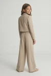Ensemble de cérémonie fille Emi beige, détail en gros plan, ensemble de cérémonie raffiné