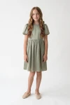 robe cérémonie fille, robe verte fille, robe satinée fille, robe Sia, robe communion fille, robe fillette élégante, zoya fashion