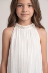 Robe Rozalia blanche – gros plan du col américain orné de petites perles
