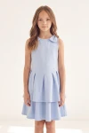 Robe de cérémonie Harper bleu ciel sans manches, à nœuds sur les épaules – vue de face