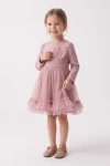 Robe de cérémonie Iga rose à jupe en tulle, volant et petit nœud – silhouette entière de face