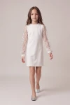 Robe de communion Vivienne blanche à manches en tulle pailleté – silhouette entière en mouvement, vue de face