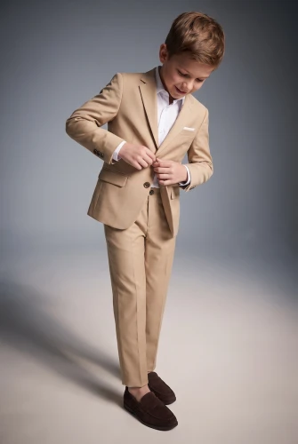 Costume de cérémonie Liam beige avec gilet et cravate pour garçon – communion, Pâques et fêtes de famille